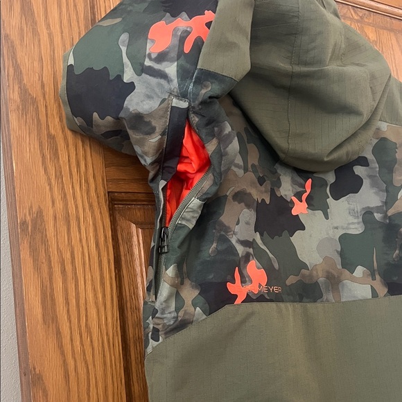 Obermeyer Boys Large Camouflage Hooded Jacket - Picture 3 of 11